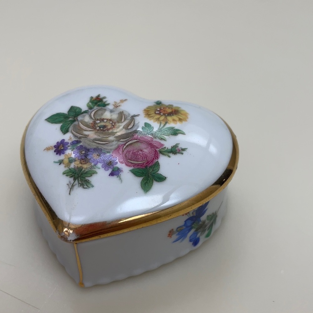 Elfinware Porcelain Small Covered Heart